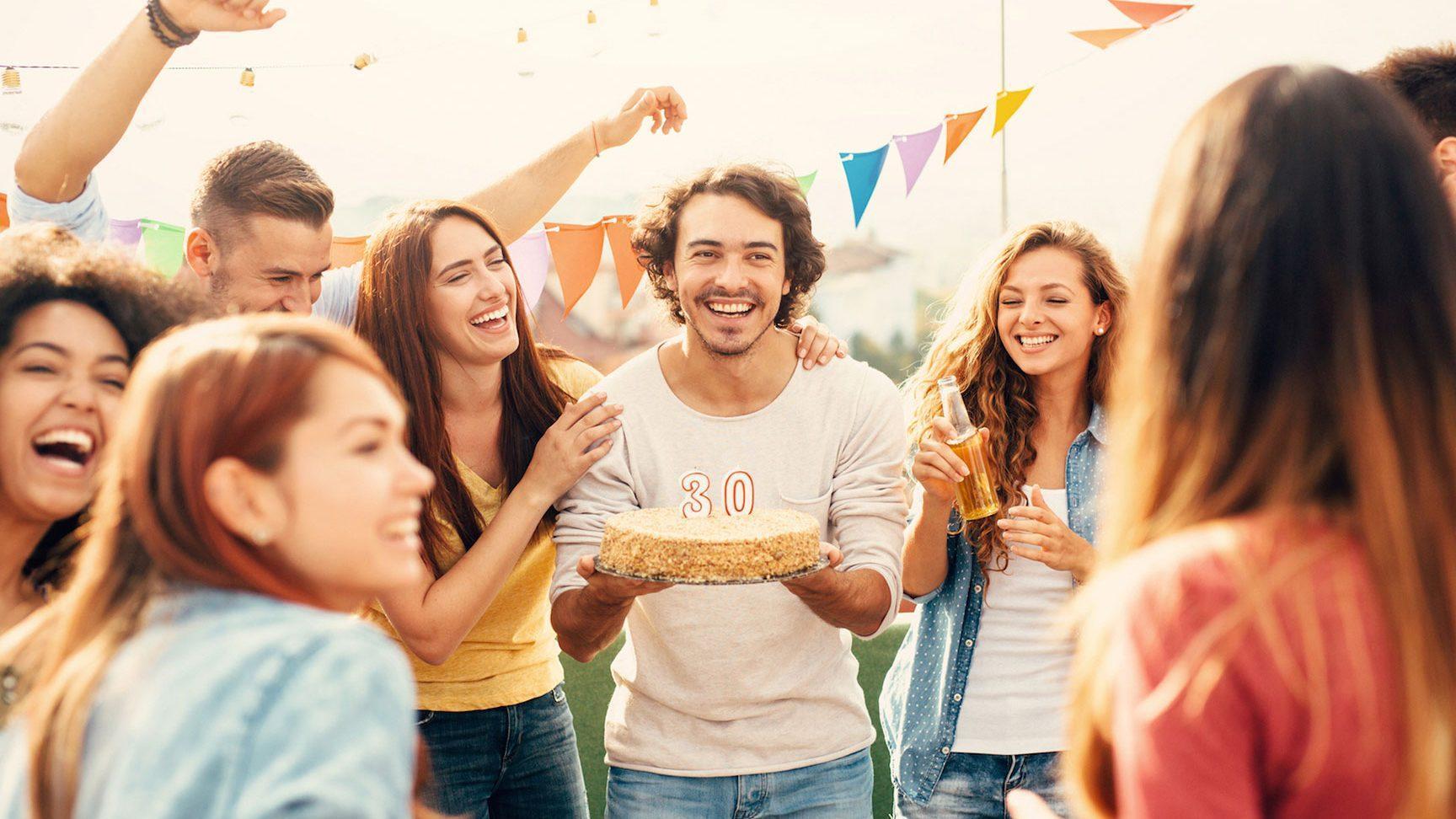 Revive la diversión con los mejores juegos para fiestas de adultos, ¡prepárate para reír sin parar!