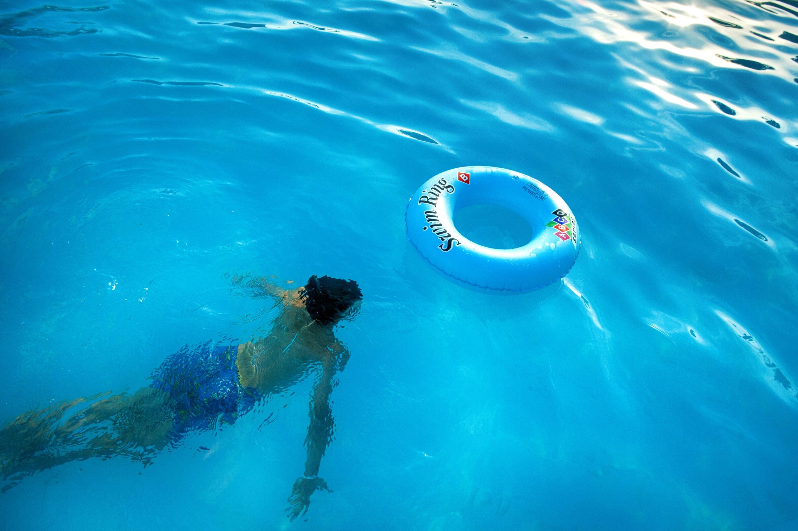Descubre los Beneficios de las Clases de Natación para Adultos sin Importar tu Nivel