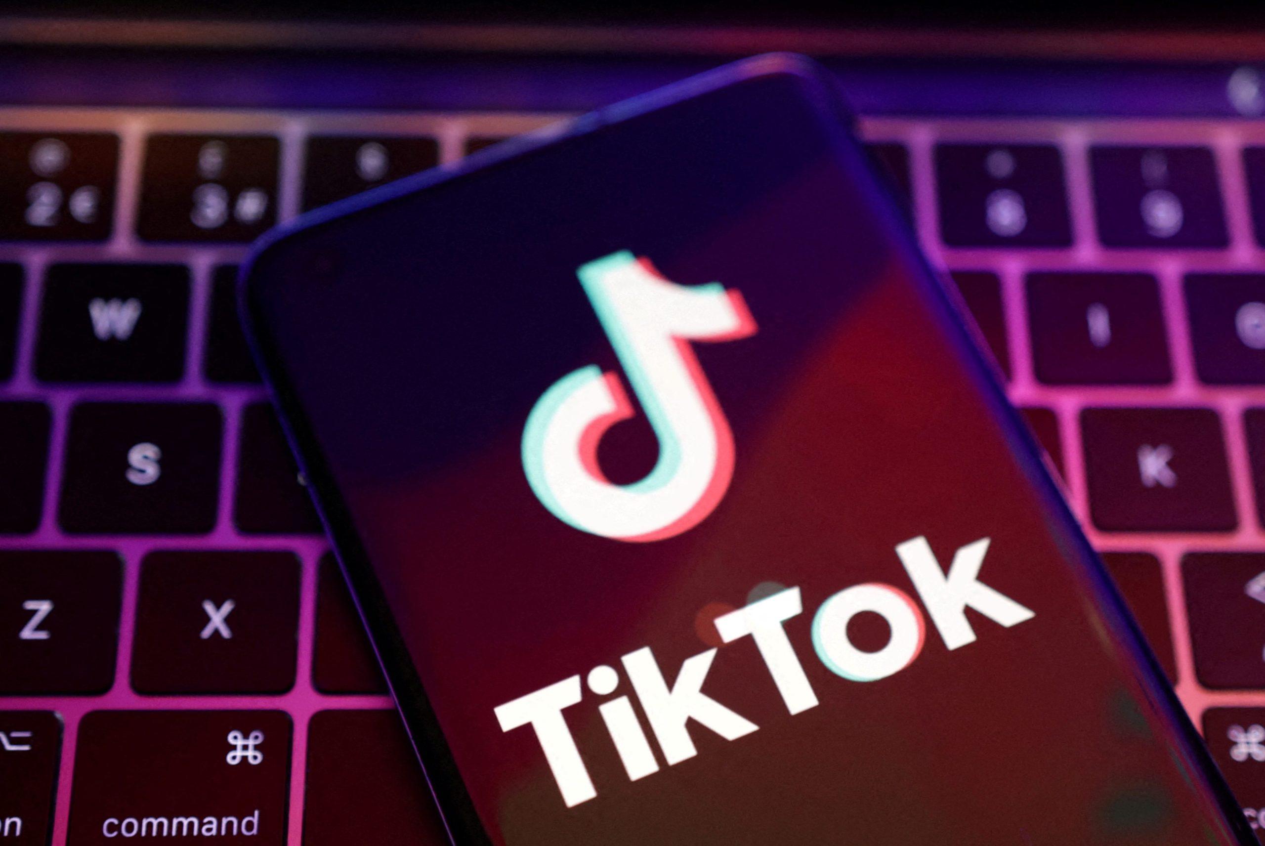 10 Tik Toks para adultos que no puedes perderte: desde humor a bailes sensuales